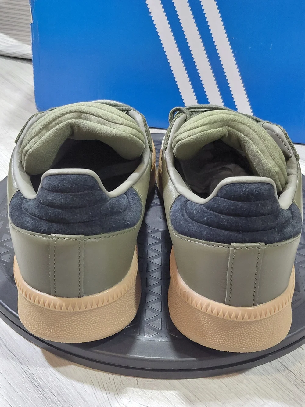 NEW Adidas Womens Samba XLG Olive Strata Chunky Thick Midsole with Gum Sole W8.5